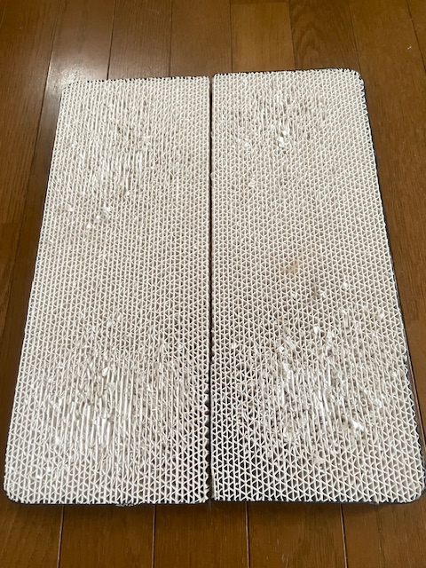 高品質で長持ちする100均の白い猫用爪とぎ（税込550円）